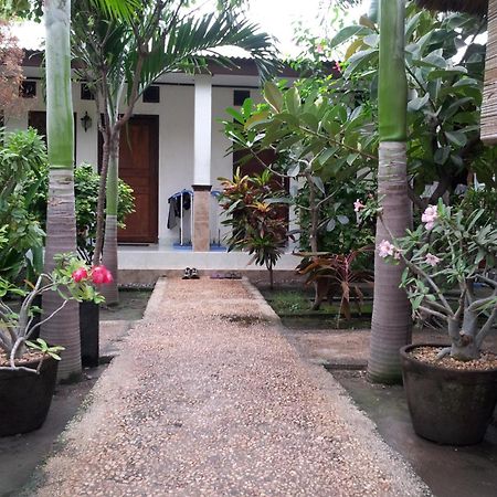 Cozy Alfia Inn Gili Trawangan Extérieur photo