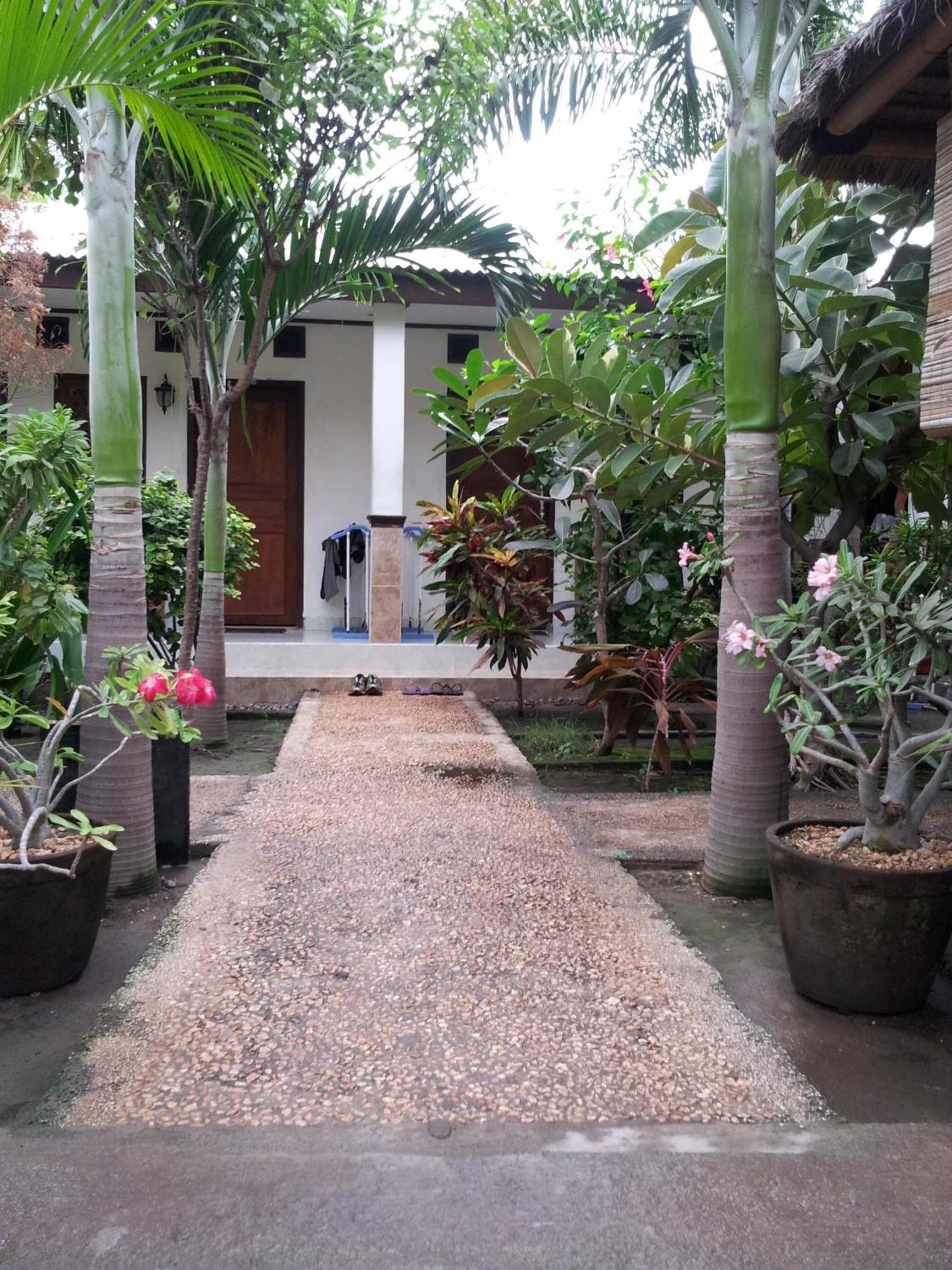 Cozy Alfia Inn Gili Trawangan Extérieur photo